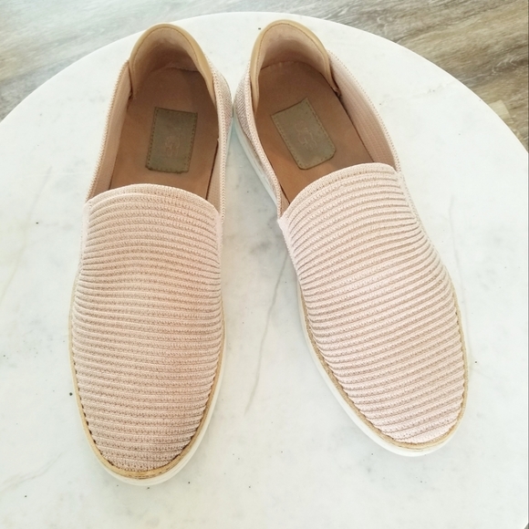 Ugg Sammy Metallic Pink Slip on Women's Sneakers Flats Metallic Athleisure sz 9 - Picture 2 of 10
